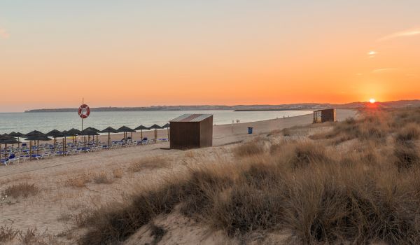 best beaches in alvor