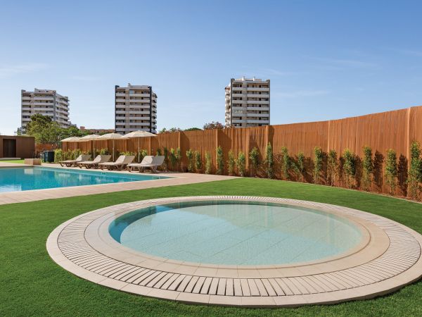 Hotel with pool for Children